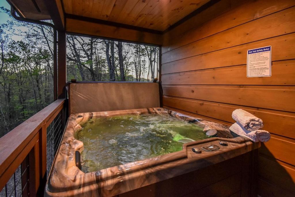 Nordic Mountain Modern Lodge - Family Friendly Luxury Cabin In Walden'S Ridge Sevierville Eksteriør billede