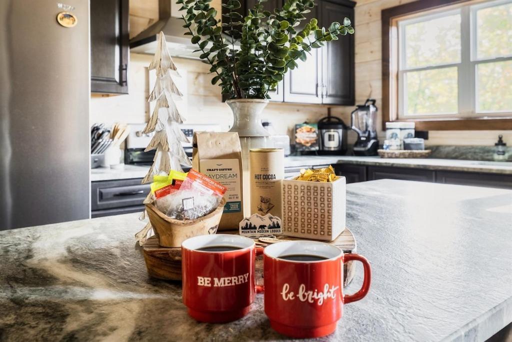 Nordic Mountain Modern Lodge - Family Friendly Luxury Cabin In Walden'S Ridge Sevierville Eksteriør billede