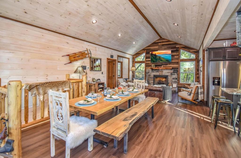 Nordic Mountain Modern Lodge - Family Friendly Luxury Cabin In Walden'S Ridge Sevierville Eksteriør billede