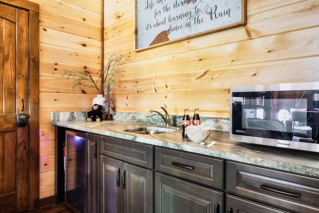 Nordic Mountain Modern Lodge - Family Friendly Luxury Cabin In Walden'S Ridge Sevierville Eksteriør billede