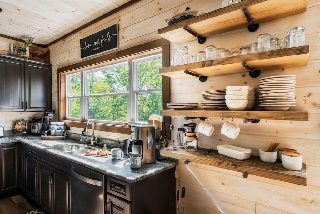 Nordic Mountain Modern Lodge - Family Friendly Luxury Cabin In Walden'S Ridge Sevierville Eksteriør billede
