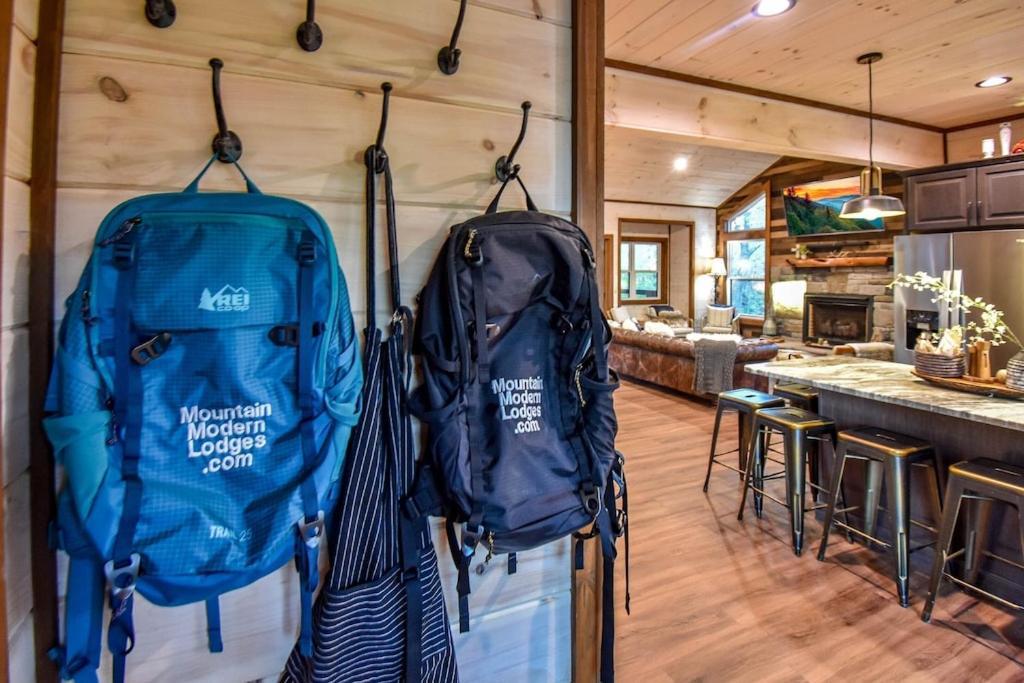 Nordic Mountain Modern Lodge - Family Friendly Luxury Cabin In Walden'S Ridge Sevierville Eksteriør billede