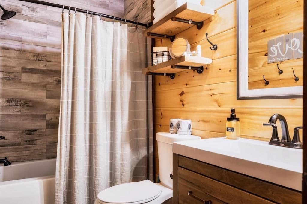 Nordic Mountain Modern Lodge - Family Friendly Luxury Cabin In Walden'S Ridge Sevierville Eksteriør billede